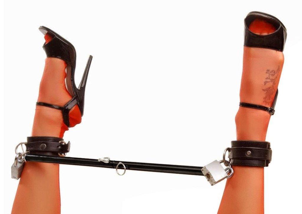 Adjustable Steel Spreader Bar Black - Adult Toys