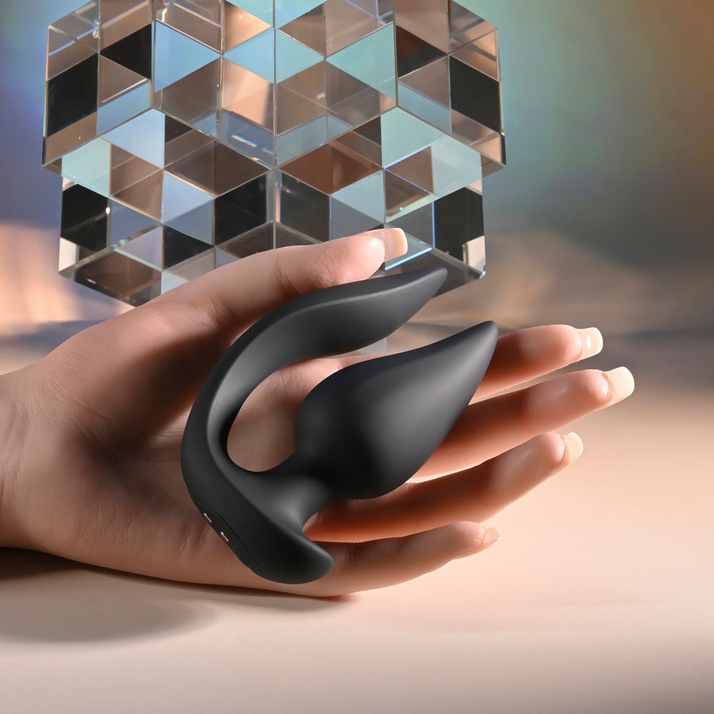 Evolved The Genie Black 11.2 cm Remote Vibrating Plug - ANAL TOYS