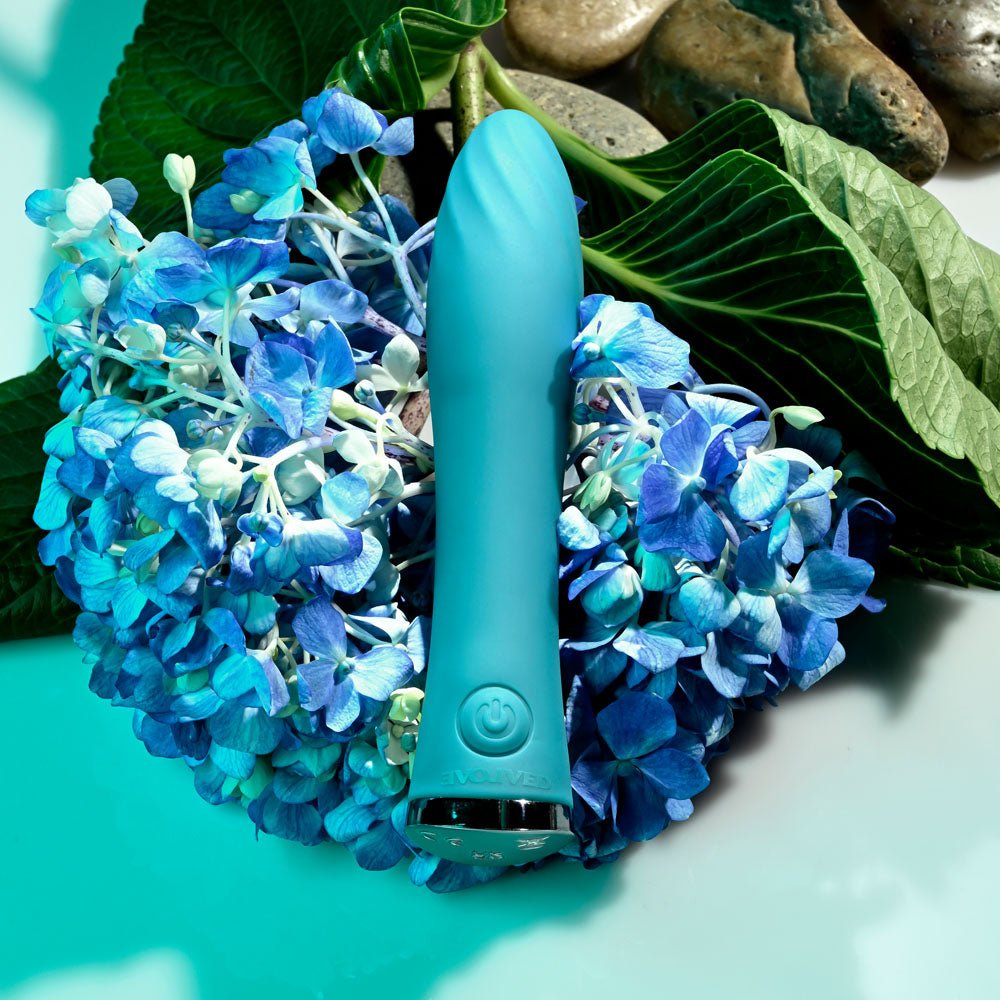 Evolved ULTRA WAVE - Blue 13 cm USB Rechargeable Mini Vibrator - VIBRATORS